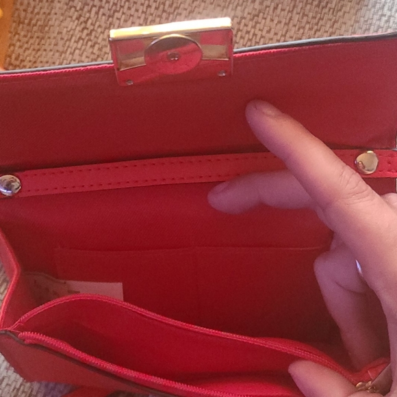 Purse - Picture 2 of 2